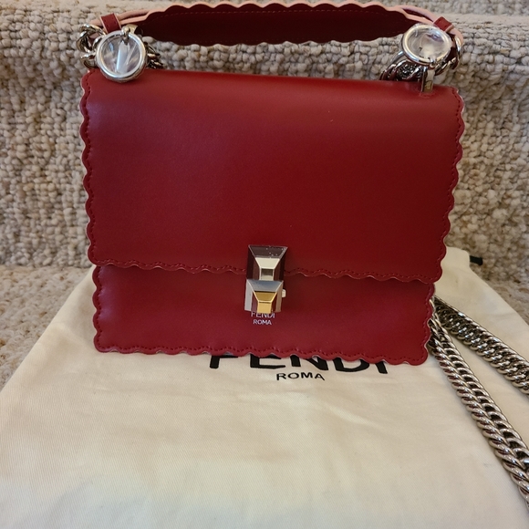 fendi kan red